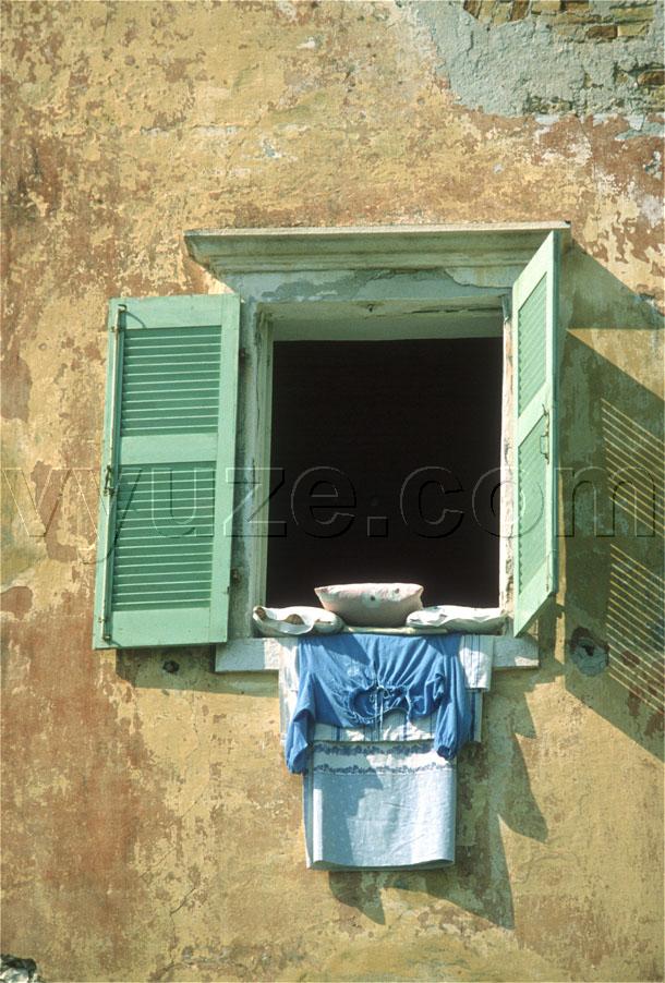 Shutters and washing / Location: Greece